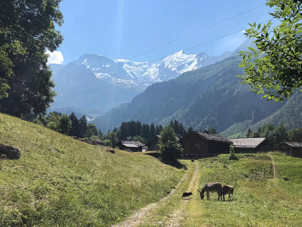 walking route from les touches to les contamines French alps