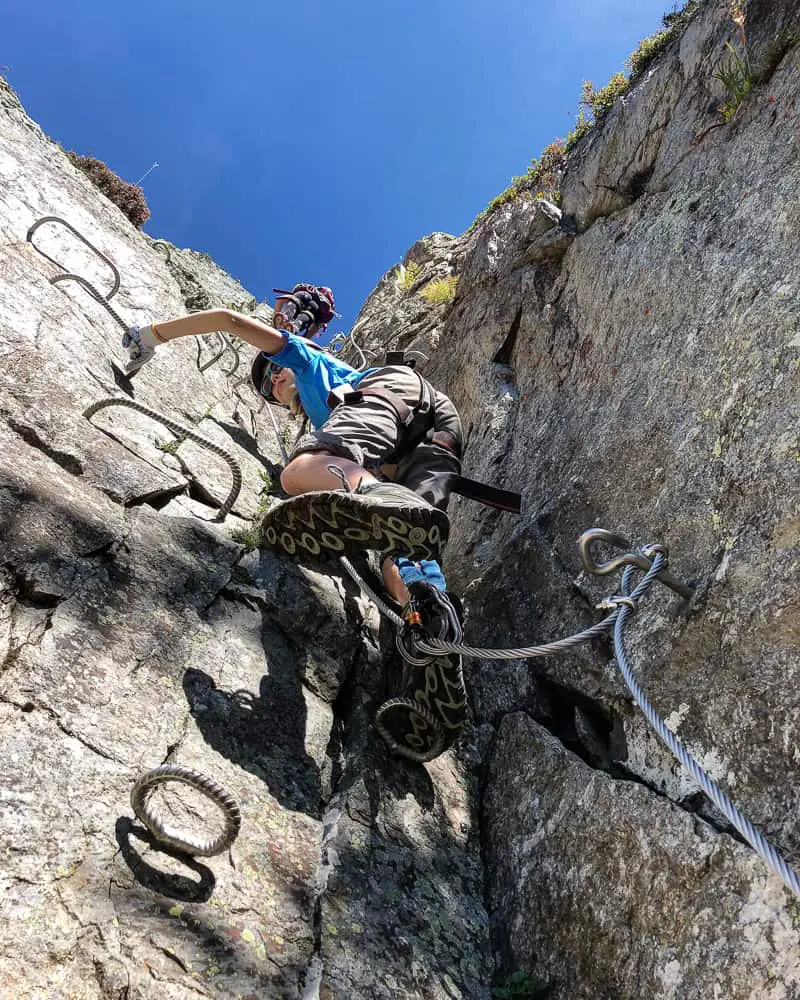 foot holds via ferrata