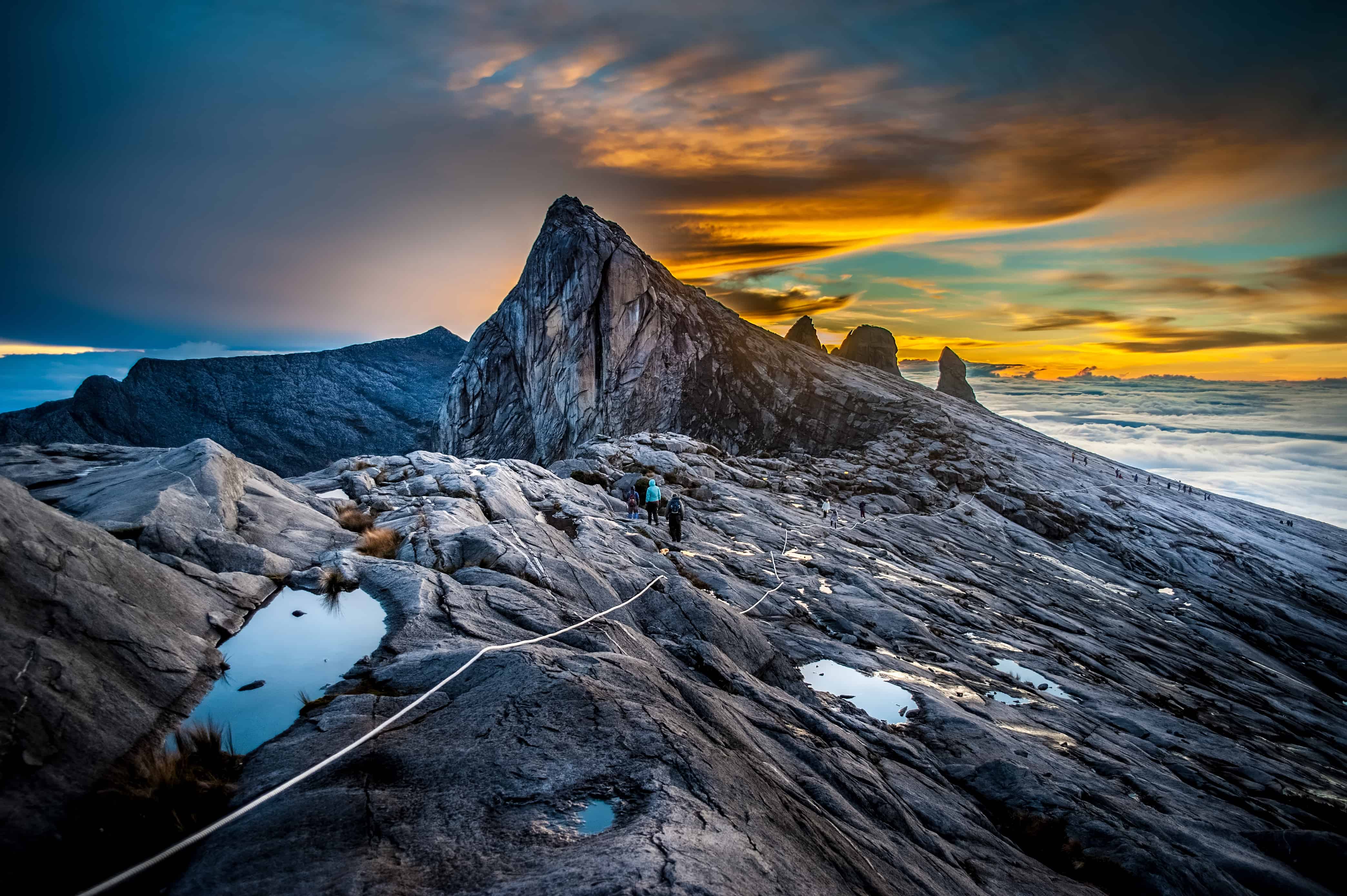 mt kinabalu climb tour