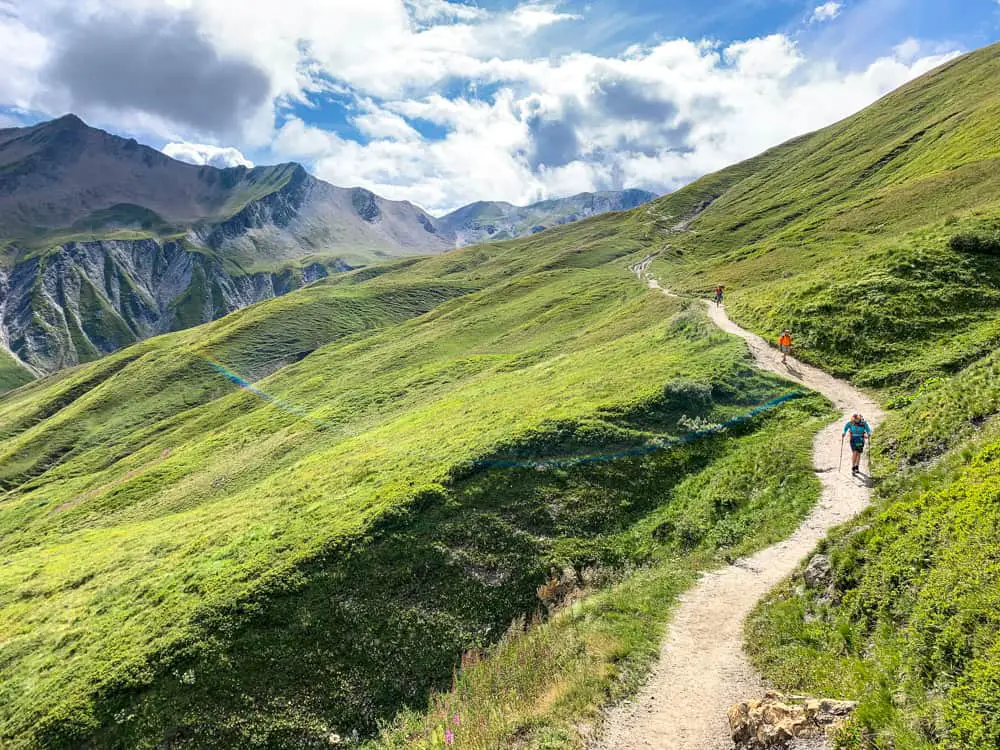 Tour Le Otto Montagne: excursion in the wild valley of Graines and the  lakes of Frudière