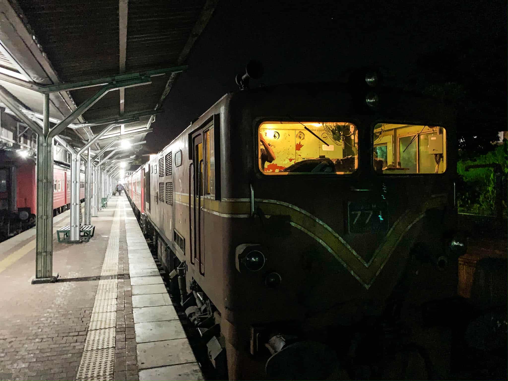 5am train from kandy to Galle